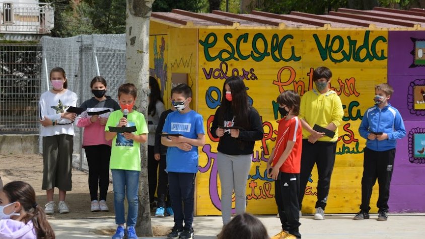 L'escola Arnau Berenguer del Palau d'Anglesola inaugura el seu galliner