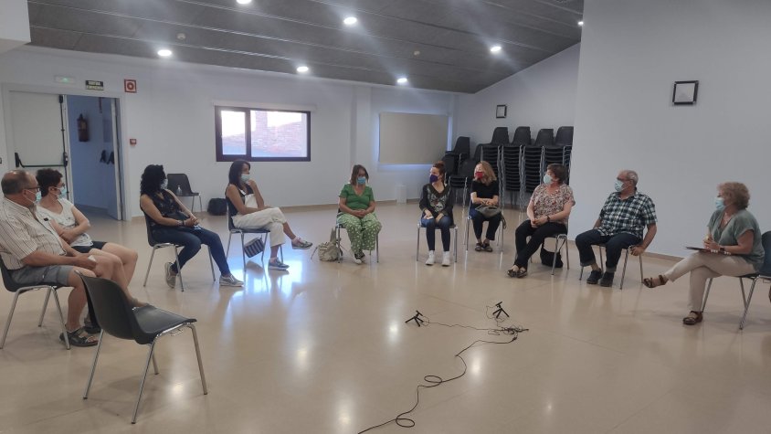 El Palau forma els alimentadors de gats de carrer