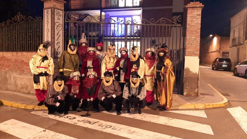 Els patges recullen les cartes al Palau d'Anglesola