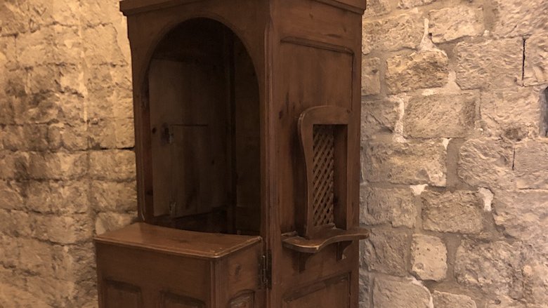 Any nou, confessonari nou!