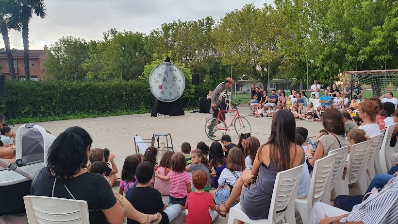 Ànsi per volar: espectacle de circ artesanal