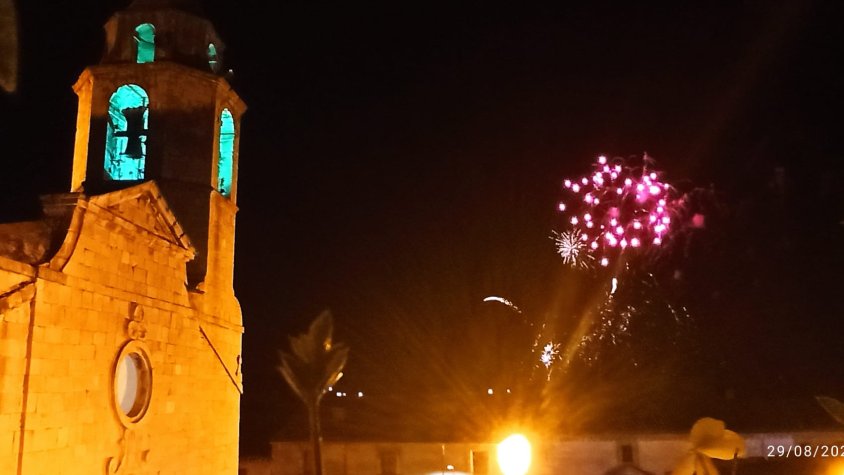 Cloenda de la festa major amb el castell de focs