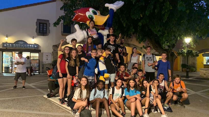 Els voluntaris de Fet a JoVa viatgen a PortAventura