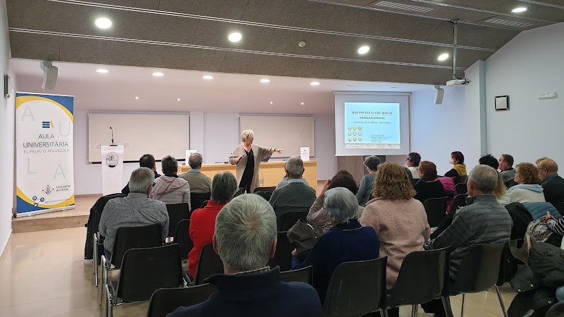 Anna M. Martí: "Hi ha una bretxa preocupant amb els codis comunicatius de les noves generacions"