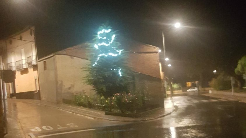 Robatori de llums de Nadal a la Plaça Catalunya