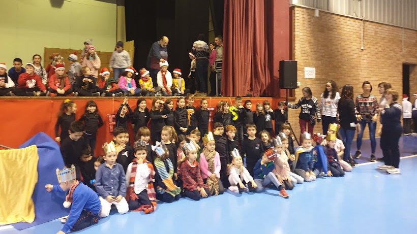 El festival "Conte de Nadal" de l'escola Arnau Berenguer