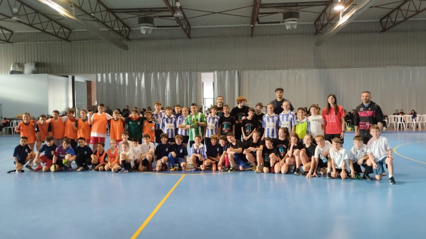 Jornada esportiva de futbol sala al Palau d'Anglesola