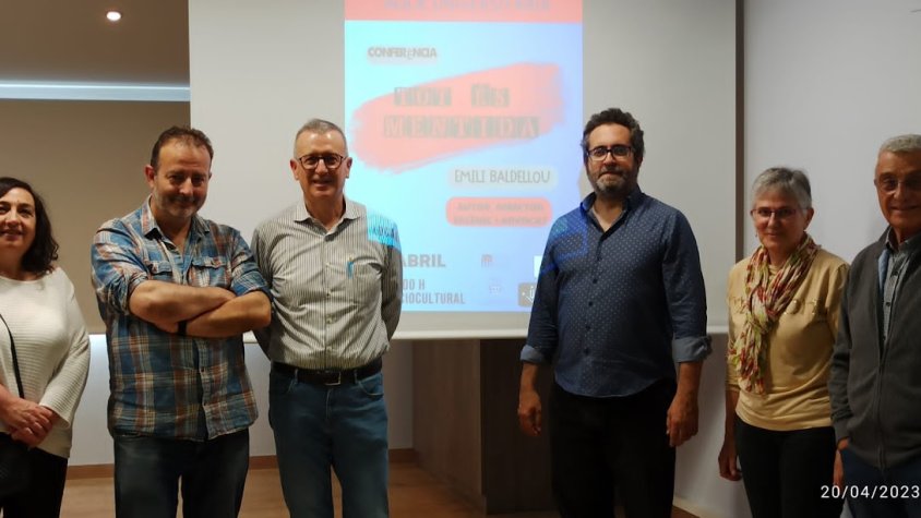 Emili Baldellou: "Una estructura de poder piramidal a l'ombra governa els designis del món"