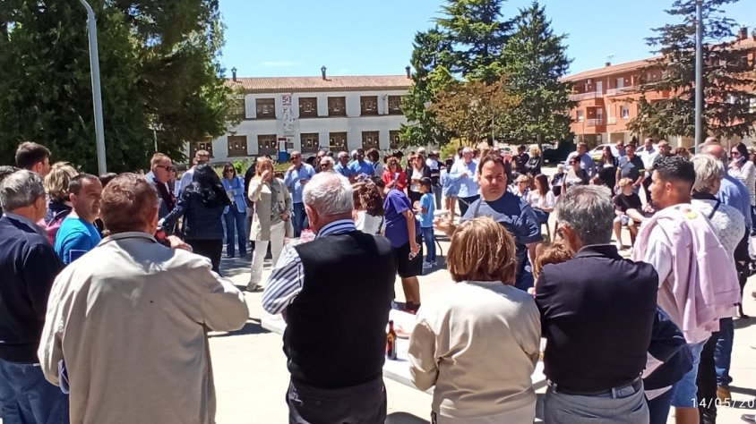 "Palau, Endavant" exposa la seva proposta programàtica en un vermut a l'aire lliure