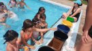 Taller de reciclatge a les piscines del Palau d'Anglesola