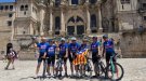 Vuit amics, amb el Ramon Rames al capdavant, fan el Camí Sant Jaume en bicicleta