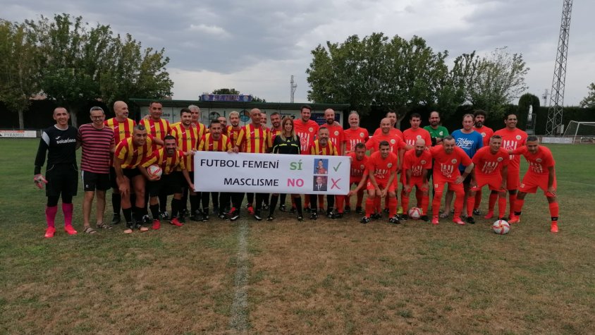 Els Veterans del Palau d'Anglesola diuen: "Futbol femení SÍ. Masclisme NO