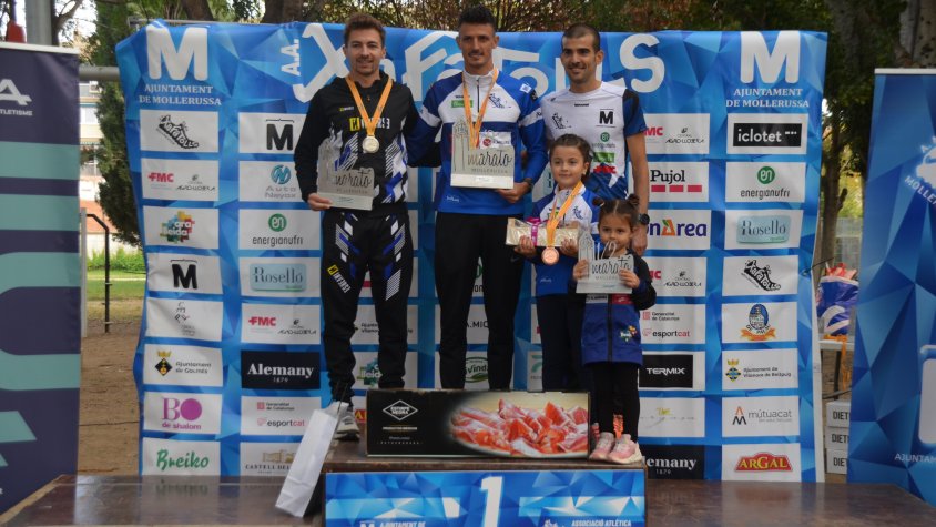 Atletes palauanglesolins fan podi a la 35a Mitja Marató de Mollerussa / foto Xafatolls