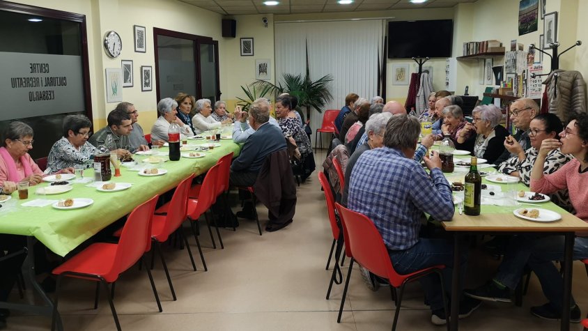 Castanyada a la Llar de Jubilats l'Esbarjo del Palau d'Anglesola
