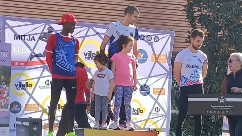 Atletes palauanglesolins a la Mitja Marató de Lleida