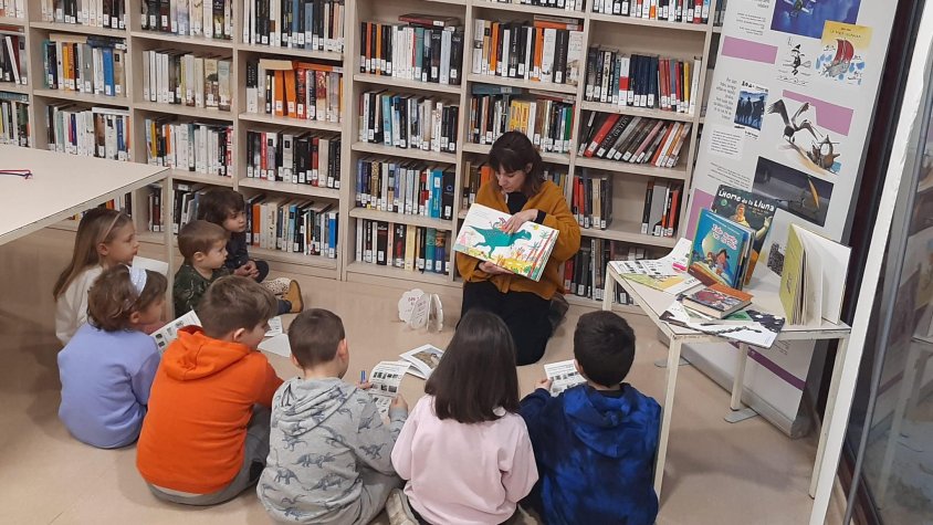 Un Nadal de conte a la biblioteca Josep Pont i Gol del Palau d'Anglesola