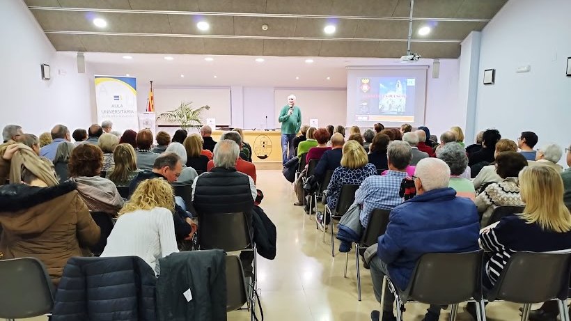 Santi Arbós: "Cal fer un arbre genealògic per saber del cert l'origen català o no d'un cognom determinat"