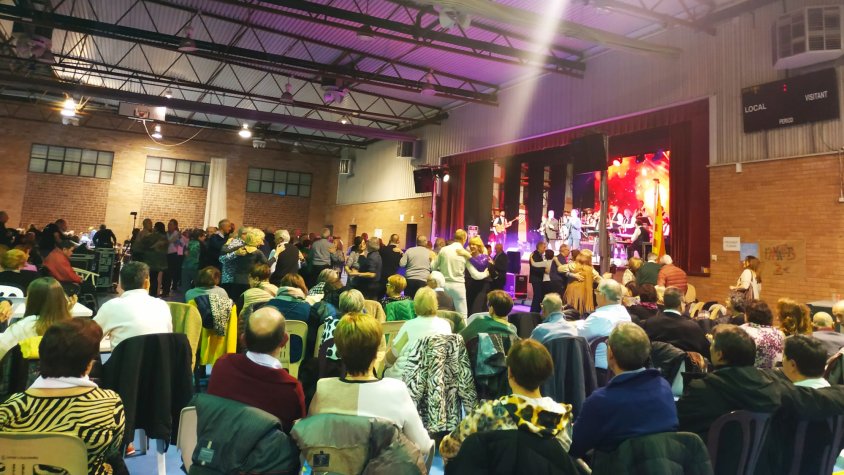 Festa Major: Concert i ball amb l'orquestra Metropol, Sopar popular i degustació de pastissos de MANS UNIDES