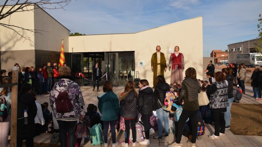 Estrenem la nova escola al Palau d'Anglesola!