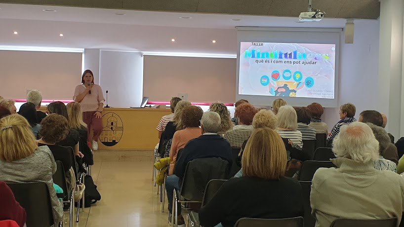 Judit Querol: "El mindfulness ens pot ajudar a desconnectar el "pilot automàtic" i poder viure moments de vida amb plenitud"