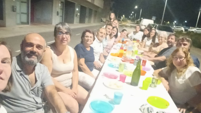 3r Sopar dels veïns del carrer Màrius Torres (Residencial El Camp) del Palau d'Anglesola