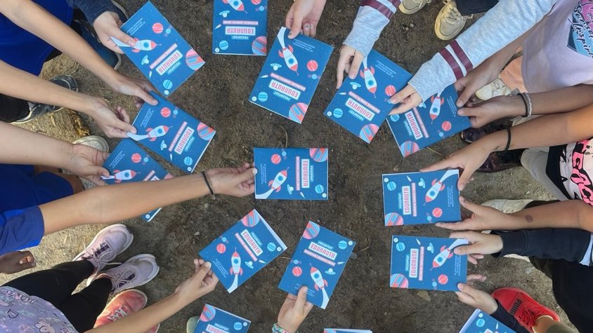 Els infants de l'Escola Arnau Berenguer del Palau d'Anglesola reben el Passaport Edunauta