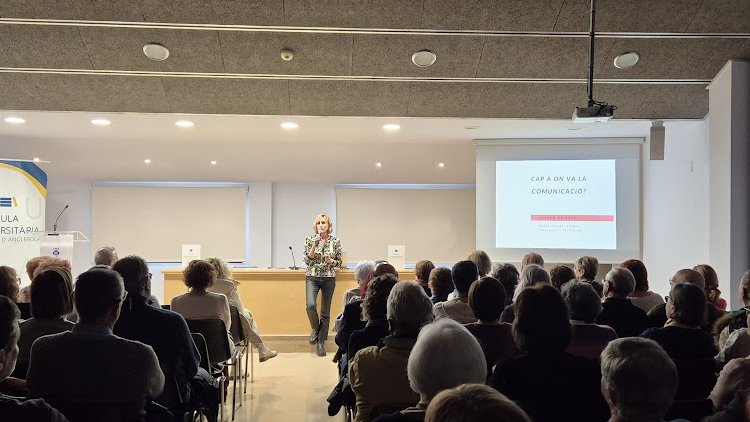 Magda Gregori: "Els periodistes cal que responguem a la demanda de contextualització de les notícies"