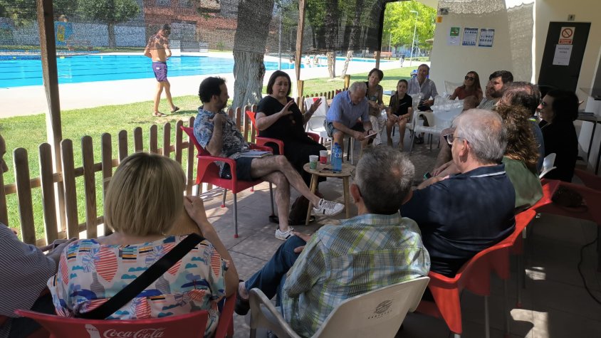 Presentació de la novel·la d'Anna Sàez a les piscines del Palau d'Anglesola