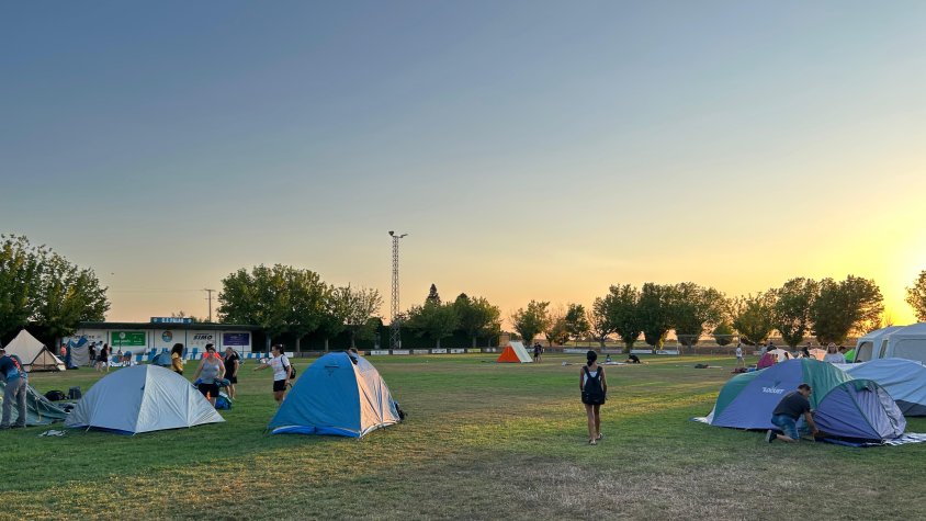 Estiu - Primera acampada familiar al Palau d'Anglesola