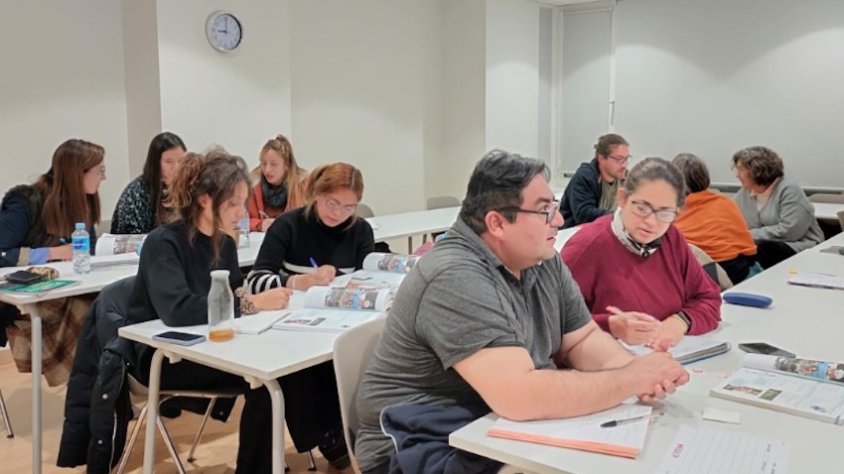 AJUTS OBERTS PER ORGANITZAR CURSOS DE CATALÀ GRATUÏTS