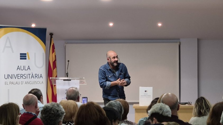 Eloi Vila: "Amb les històries de Quanta guerra! intentem omplir el buit i el silenci sobre la Guerra Civil en la comunicació intergeneracional