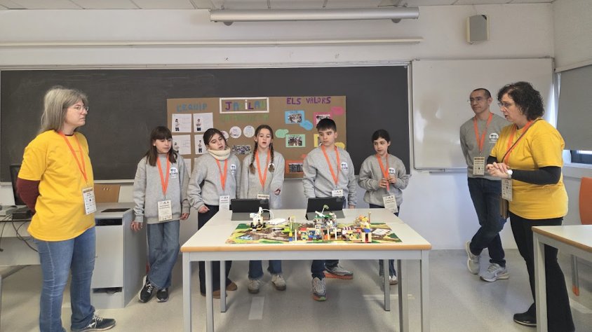 L’equip RobotLau de l’escola Arnau Berenguer participa a la FIRST LEGO League Explore!!