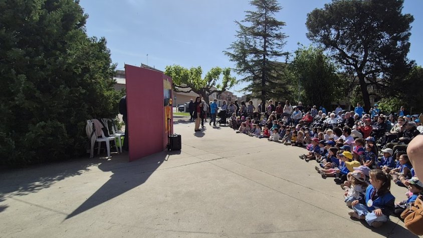 Sant Jordi 2026: la llegenda amb els putxinel·lis de la Llar de Jubilats
