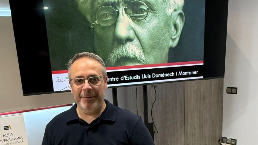 Carles Sàiz: "Res és gratuït i tot esdevé funcional en l'arquitectura de Domènech i Montaner"